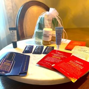 New 16 piece Kiehl’s skin care travel set!